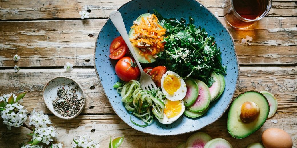 Turn Back Time: 10 Habits to Start at 40's for a Better You at 60's 2 Adopt a Balanced Diet min 1
